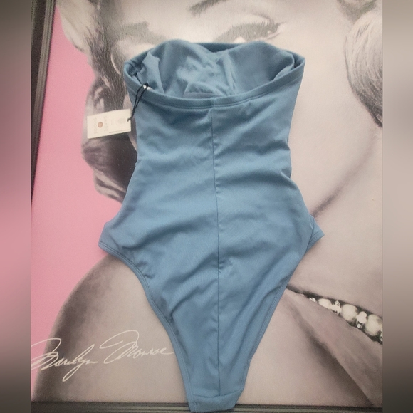 Blue One Piece strapless blue  textured-one piece-Strapless CheekySwimsuit-Small - Picture 4 of 4